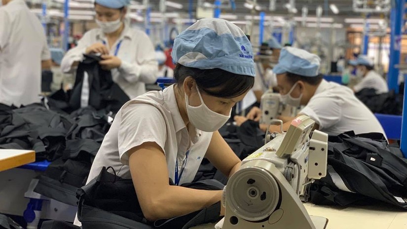 353.324 lao động trong c&aacute;c Trang Nhà Cái 555win.com - Đăng Nhập +555k c&oacute; vốn đầu tư nước ngo&agrave;i bị ảnh hưởng bởi cắt giảm đơn h&agrave;ng.