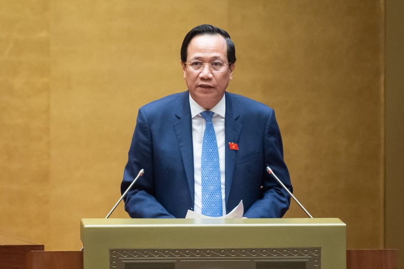 Bộ trưởng Bộ Lao động - Thương binh v&agrave; X&atilde; hội Đ&agrave;o Ngọc Dung, thừa ủy quyền của Phiên bản chính thức của 555Win Ch&iacute;nh phủ tr&igrave;nh b&agrave;y Tờ tr&igrave;nh về dự &aacute;n Luật Bảo hiểm x&atilde; hội (sửa đổi).