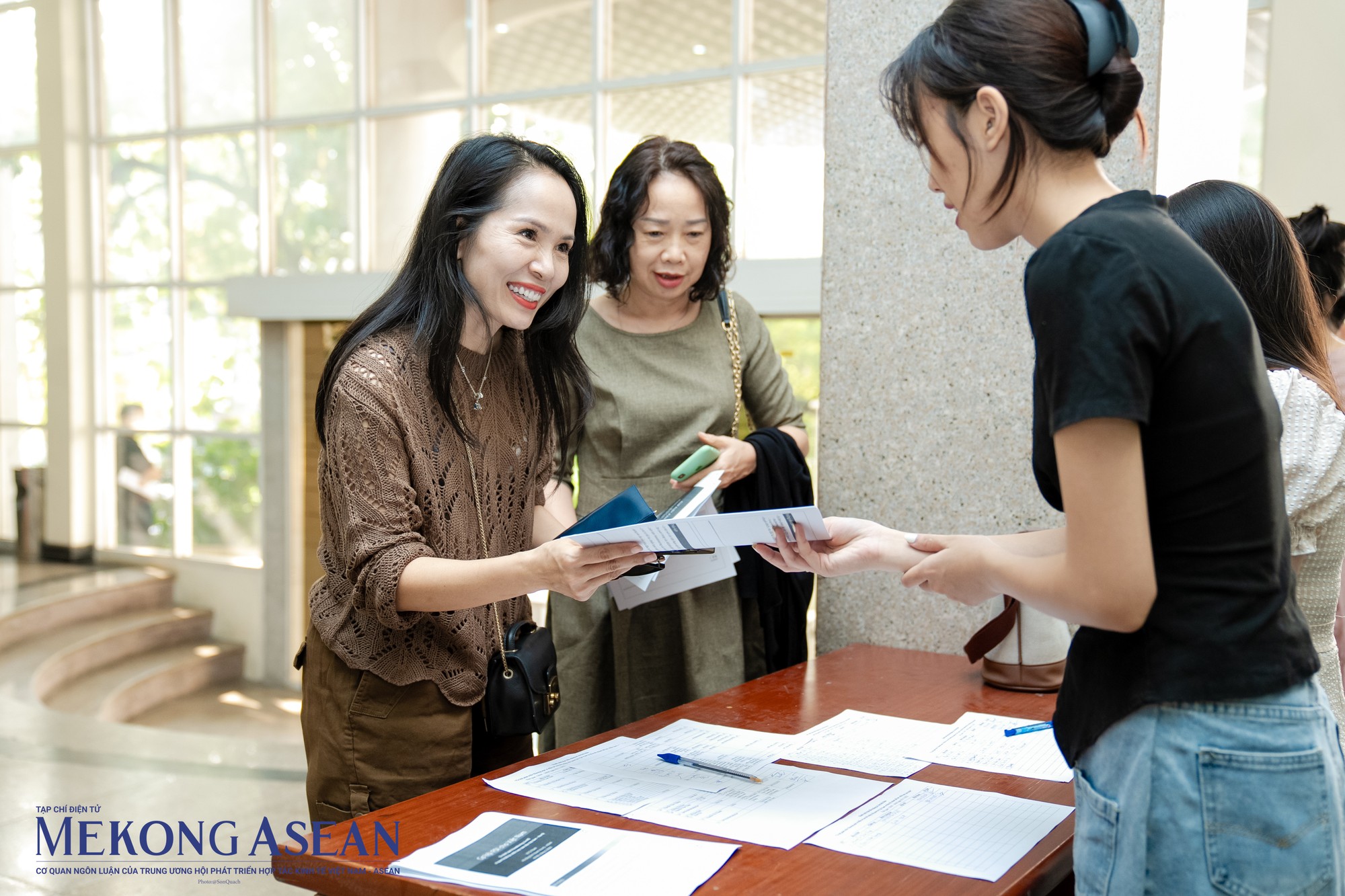 Việc quyết định n&acirc;ng cấp mối quan hệ giữa hai quốc gia l&ecirc;n Đối t&aacute;c Chiến lược to&agrave;n diện trong chuyến thăm Việt Nam của Tổng thống Mỹ Joe Biden mới đ&acirc;y đang mở ra một trang mới trong hợp t&aacute;c - đầu tư 555win 500 nhà cái cá cược hai b&ecirc;n. Đi c&ugrave;ng với đ&oacute; l&agrave; những b&agrave;i to&aacute;n, những cơ hội m&agrave; c&aacute;c 555win 500 nhà cái cá cược phải đi t&igrave;m lời giải để g&oacute;p phần đưa quan hệ song phương thực sự đi v&agrave;o chiều s&acirc;u.