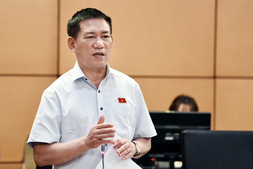 Bộ trưởng Bộ T&agrave;i ch&iacute;nh Hồ Đức Phớc - Ảnh; quochoi.vn