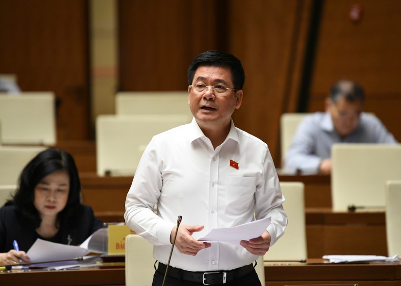 Bộ trưởng C&ocirc;ng Thương Nguyễn Hồng Di&ecirc;n - Ảnh: quochoi.vn