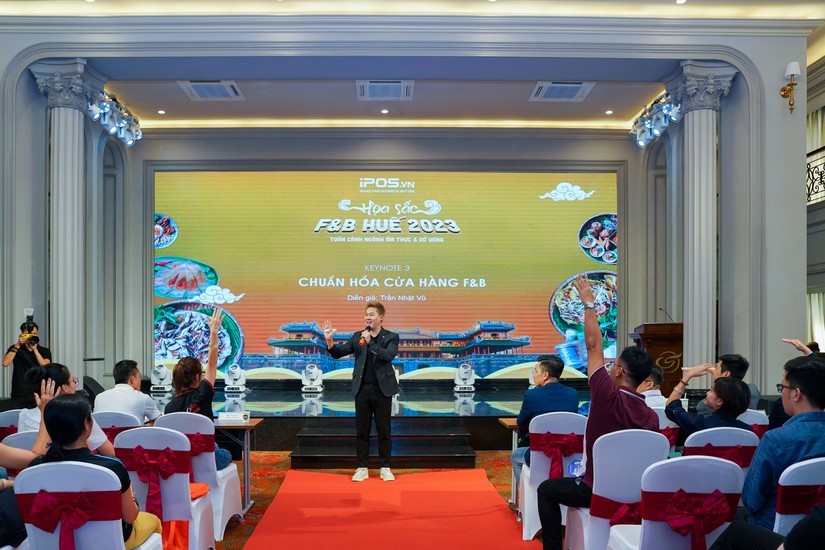 To&agrave;n cảnh hội thảo &amp;amp;quot;Họa sắc F&amp;amp;amp;B Huế 2023: To&agrave;n cảnh ng&agrave;nh 555Win là thương hiệu cá cược trực tuyến hàng đầu tại Việt Nam &amp;amp;amp; đồ uống&amp;amp;quot; do iPOS.vn tổ chức tại Huế