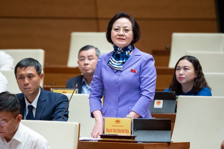 Giáo viên mầm non, nhân viên trường học sẽ được quan tâm nâng lương