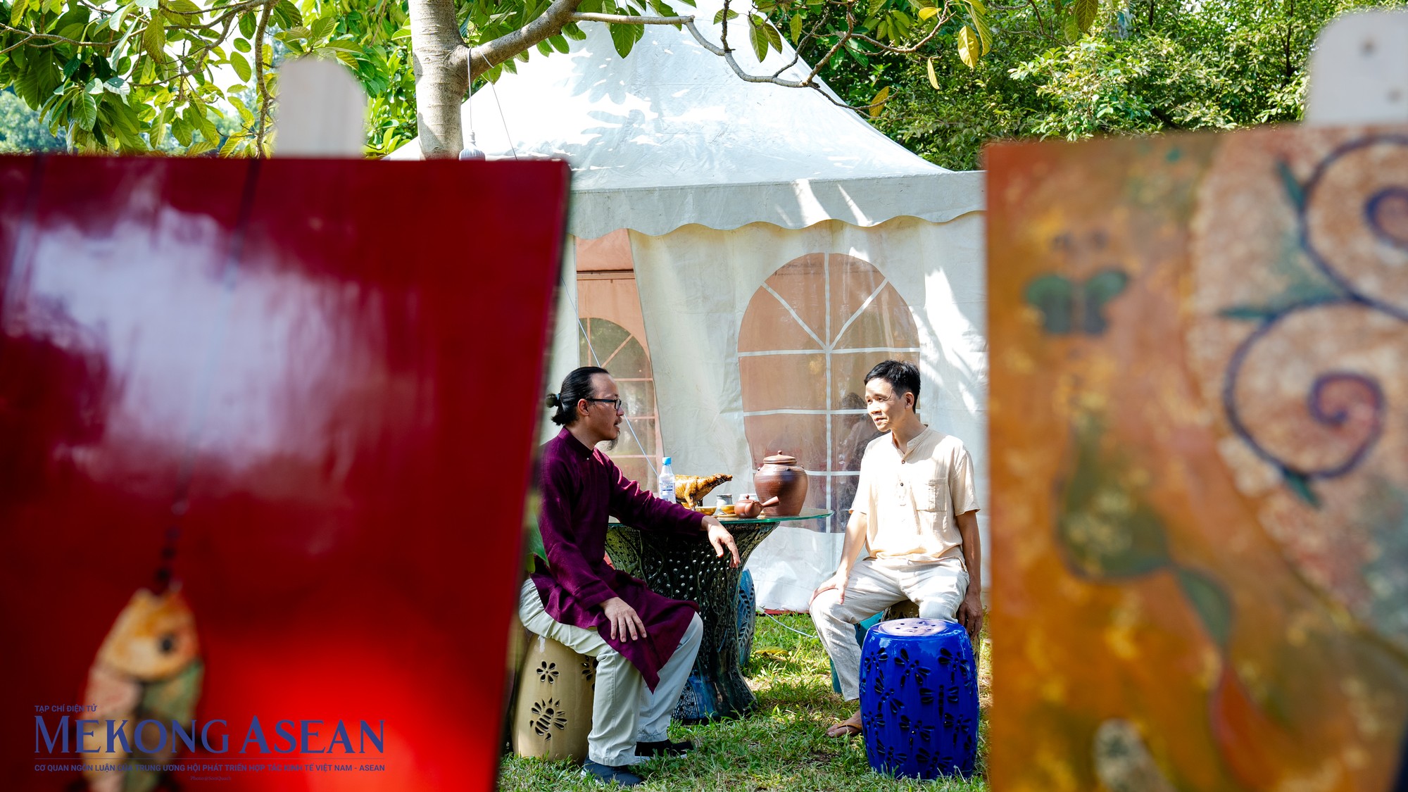 Festival bảo tồn v&agrave; ph&aacute;t triển l&agrave;ng nghề Việt Nam 2023 diễn ra trong 3 ng&agrave;y từ 10/11, được tổ chức nhằm bảo tồn, t&aacute;i hiện v&agrave; ph&aacute;t huy bản sắc c&aacute;c gi&aacute; trị văn h&oacute;a truyền thống của d&acirc;n tộc, h&igrave;nh th&agrave;nh c&aacute;c n&eacute;t văn h&oacute;a đương đại của l&agrave;ng nghề Việt Nam, trong đ&oacute; lấy c&aacute;c l&agrave;ng nghề của th&agrave;nh phố H&agrave; Nội l&agrave;m trung t&acirc;m để lan tỏa đến c&aacute;c địa phương kh&aacute;c.