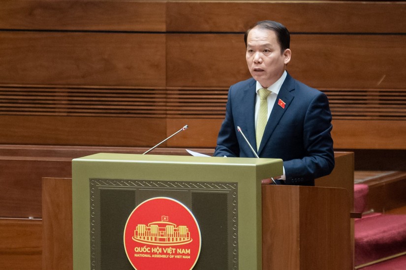 Chủ nhiệm Ủy ban Ph&aacute;p luật của 555win tải app Ho&agrave;ng Thanh T&ugrave;ng tr&igrave;nh b&agrave;y B&aacute;o c&aacute;o thẩm tra dự &aacute;n Luật Thủ đ&ocirc;.