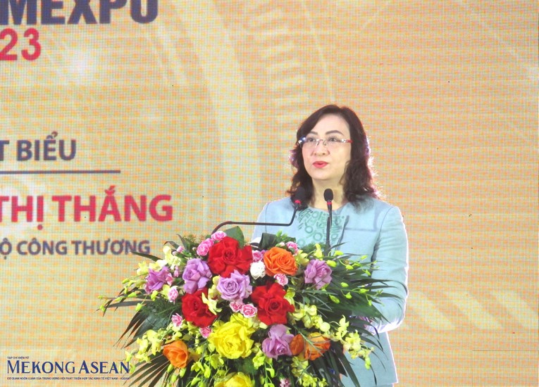 Thứ trưởng Bộ C&ocirc;ng Thương Phan Thị Thắng tin tưởng Triển l&atilde;m VIMEXPO 2023 sẽ trở th&agrave;nh điểm gặp gỡ l&yacute; tưởng giữa c&aacute;c Trang Nhà Cái 555win.com - Đăng Nhập +555k. Ảnh: Anh Thư