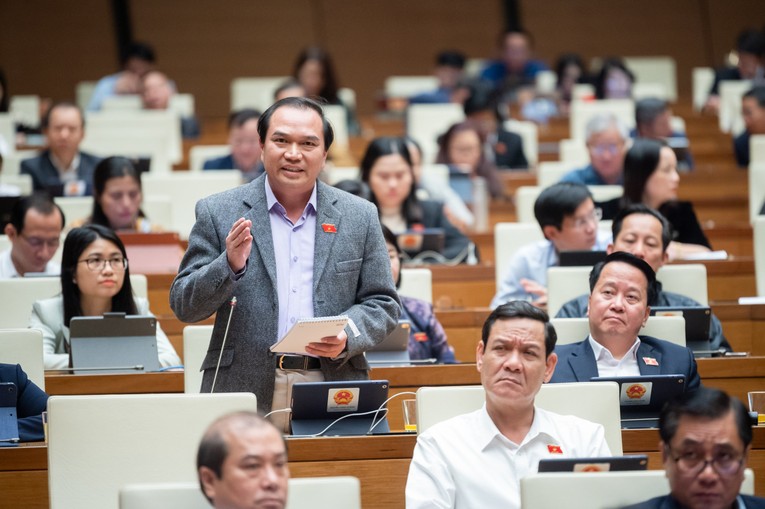 Đại biểu Nguyễn C&ocirc;ng Ho&agrave;ng - Đo&agrave;n ĐBQH tỉnh Th&aacute;i Nguy&ecirc;n