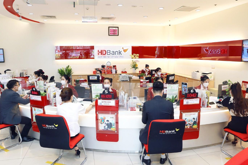 Tổng gi&aacute;m đốc HDBank đăng k&yacute; mua v&agrave;o 2 triệu cổ phiếu để đầu tư
