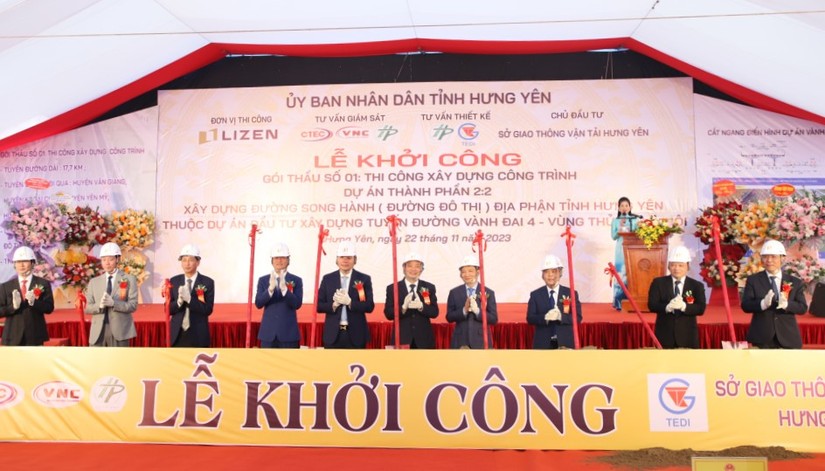 C&aacute;c đại biểu tại lễ khởi c&ocirc;ng dự &aacute;n. Ảnh: B&aacute;o Hưng Y&ecirc;n
