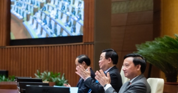 Thông qua Luật Quản lý, bảo vệ công trình quốc phòng và khu quân sự
