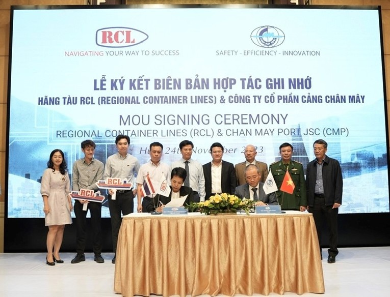 Lễ k&yacute; kết bi&ecirc;n bản hợp t&aacute;c ghi nhớ giữa h&atilde;ng t&agrave;u RCL (Th&aacute;i Lan) v&agrave; CTCP Cảng Ch&acirc;n M&acirc;y (Việt Nam). Nguồn: Đảng Cộng sản Việt Nam.