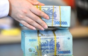Hơn 6,44 triệu tỷ đồng của người dân 'đổ' vào ngân hàng dù lãi suất thấp