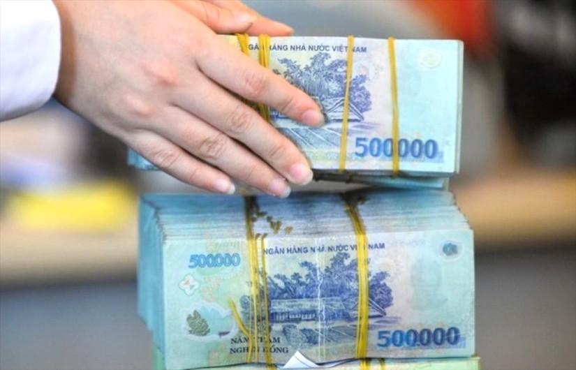 Hơn 6,44 triệu tỷ đồng của người d&acirc;n &amp;amp;apos;đổ&amp;amp;apos; v&agrave;o ng&acirc;n h&agrave;ng d&ugrave; l&atilde;i suất thấp