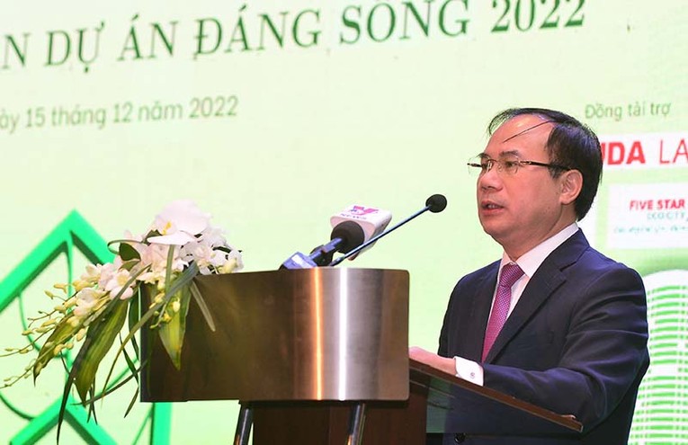 Thứ trưởng Bộ X&acirc;y dựng Nguyễn Văn Sinh ph&aacute;t biểu tại diễn đ&agrave;n.