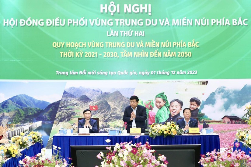 Bộ trưởng Kế hoạch v&agrave; Đầu tư Nguyễn Ch&iacute; Dũng chủ tr&igrave; Hội nghị điều phối v&ugrave;ng Trung du v&agrave; miền n&uacute;i ph&iacute;a Bắc lần thứ hai - Ảnh: MPI