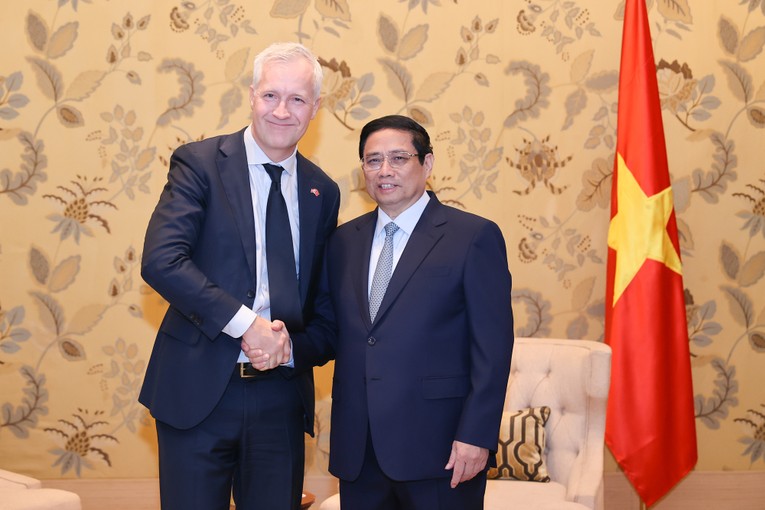 Phiên bản chính thức của 555Win tiếp &ocirc;ng Robert Helms, Th&agrave;nh vi&ecirc;n HĐQT Tập đo&agrave;n Copenhagen Infrastructure Partners. Ảnh: VGP