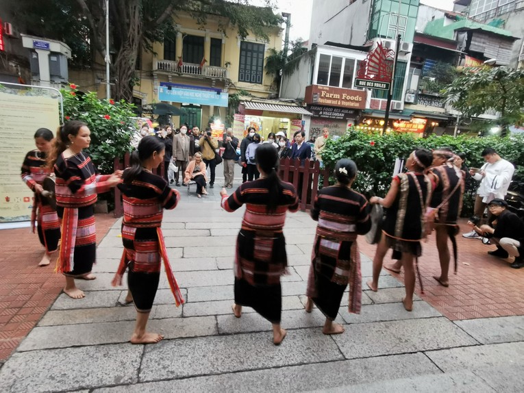 Di sản văn hóa phi vật thể Cồng chiêng Tây Nguyên vang vọng đất Thủ đô