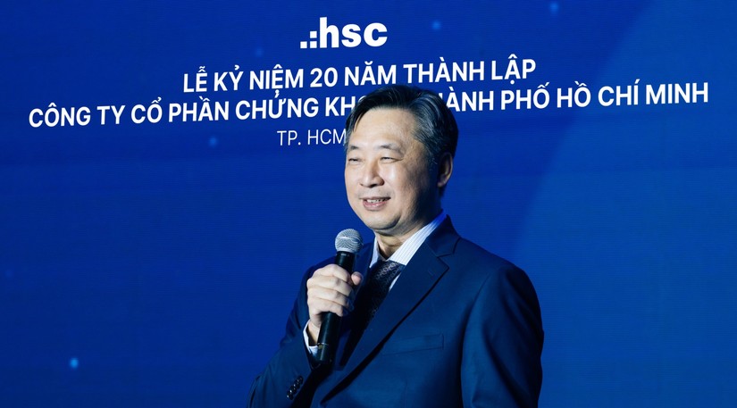 &Ocirc;ng Trịnh Ho&agrave;i Giang - Tổng gi&aacute;m đốc HSC tại lễ kỷ niệm 20 năm th&agrave;nh lập c&ocirc;ng ty ng&agrave;y 7/12 vừa qua. Ảnh: HSC