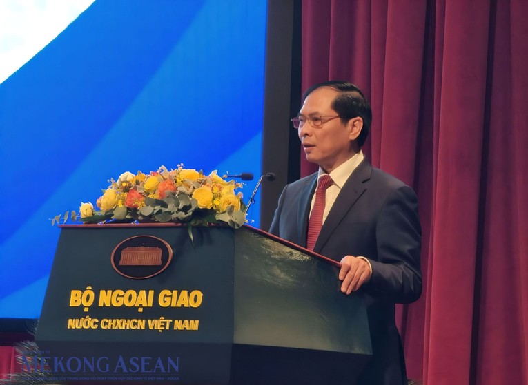 Bộ trưởng Ngoại giao B&ugrave;i Thanh Sơn cho biết, trong thời gian tới, to&agrave;n ng&agrave;nh ngoại giao sẽ qu&aacute;n triệt s&acirc;u sắc c&aacute;c tư tưởng chỉ đạo v&agrave; định hướng chiến lược về đối ngoại của Đại hội XIII, c&aacute;c văn bản chỉ đạo về c&ocirc;ng t&aacute;c đối ngoại. Ảnh: Anh Thư - 555win Login