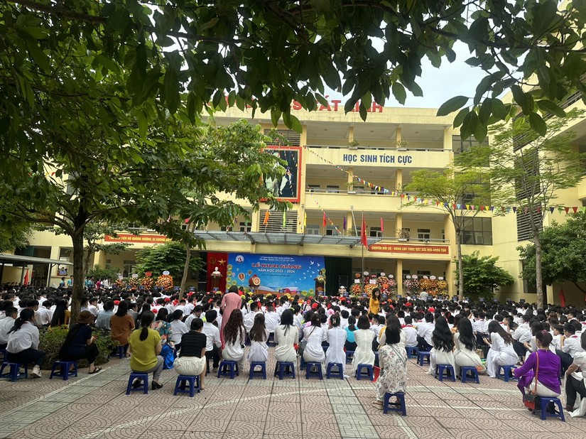 C&aacute;c địa phương cần đẩy mạnh x&atilde; hội h&oacute;a, huy động c&aacute;c nguồn lực đầu tư cho gi&aacute;o dục; tiếp tục thực hiện hiệu quả Đề &aacute;n ph&aacute;t triển đội ngũ nh&agrave; gi&aacute;o v&agrave; c&aacute;n bộ quản l&yacute; gi&aacute;o dục. Ảnh minh họa