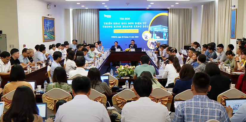 To&agrave;n cảnh tọa đ&agrave;m.