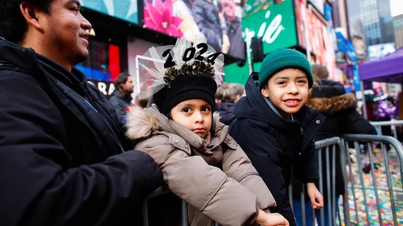 Buổi diễn tập đ&ecirc;m giao thừa ở Quảng trường Thời đại ở New York, Mỹ, ng&agrave;y 29/12. Ảnh: AFP